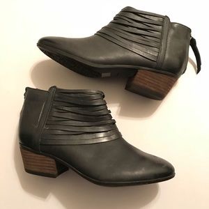 clarks artisan spye celeste